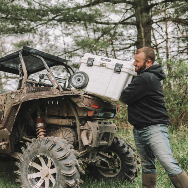 Comparing Weatherproof Protective Rolling Cases Apache 5800 Vs Pelica